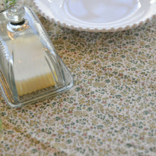 Load image into Gallery viewer, Green Floral Pattern Everyday Table Cloth