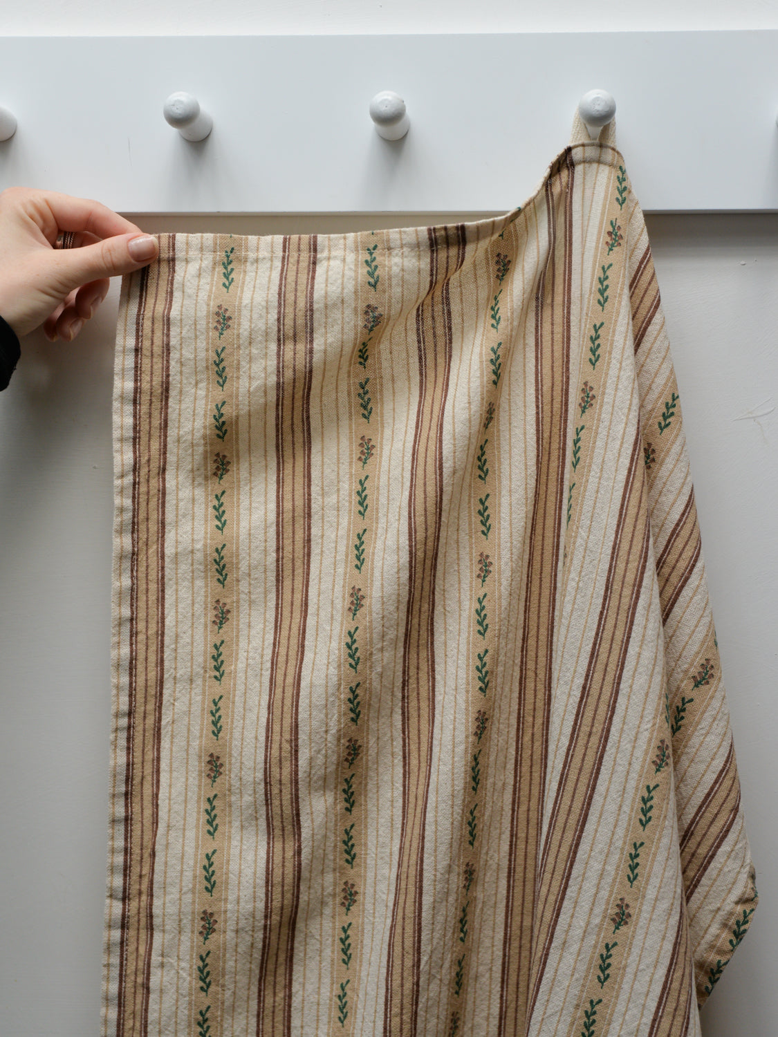 Isolde Woven Striped Tea Towel / Brown and Green