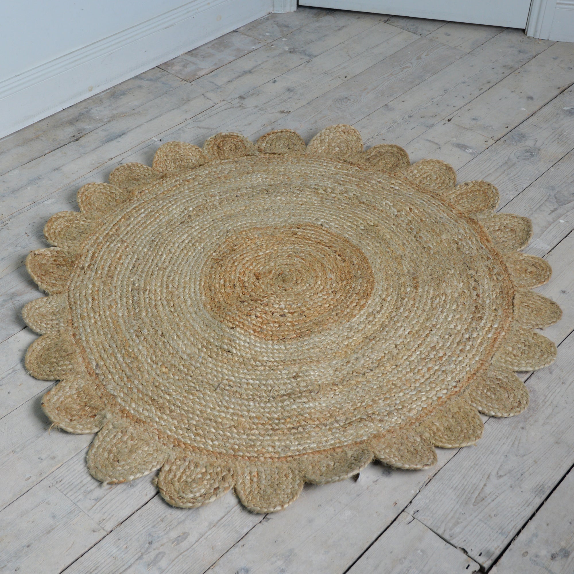 IB Laursen Scalloped Edge Round Jute Rug