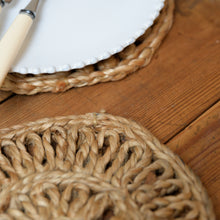 Load image into Gallery viewer, Jute Flower Trivet