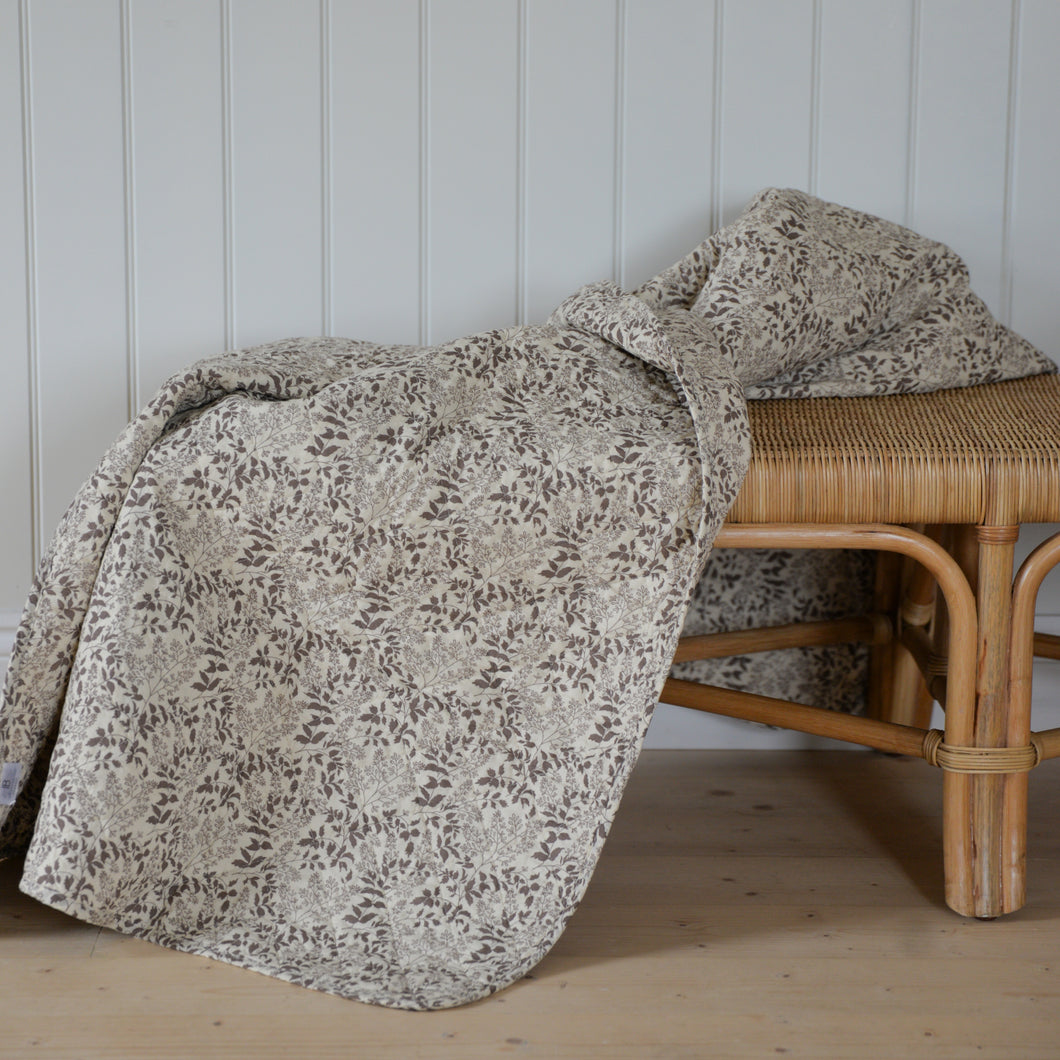 Leaf Pattern Quilt