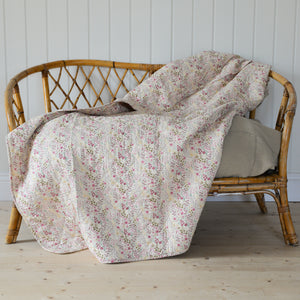 Pink Floral Quilt 130 x 180 cm