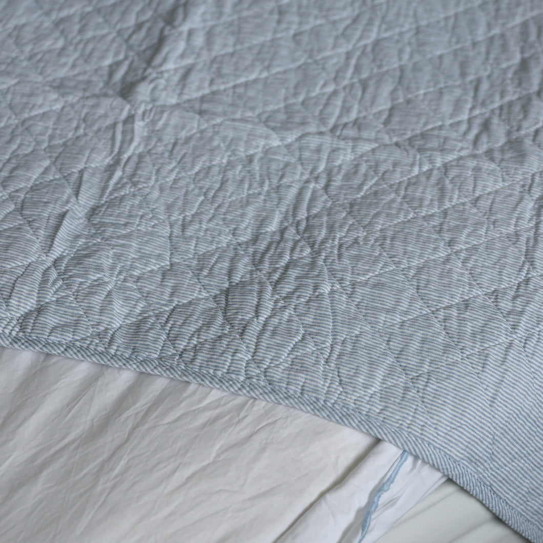 Quilt Blue Stripe 130 x 180