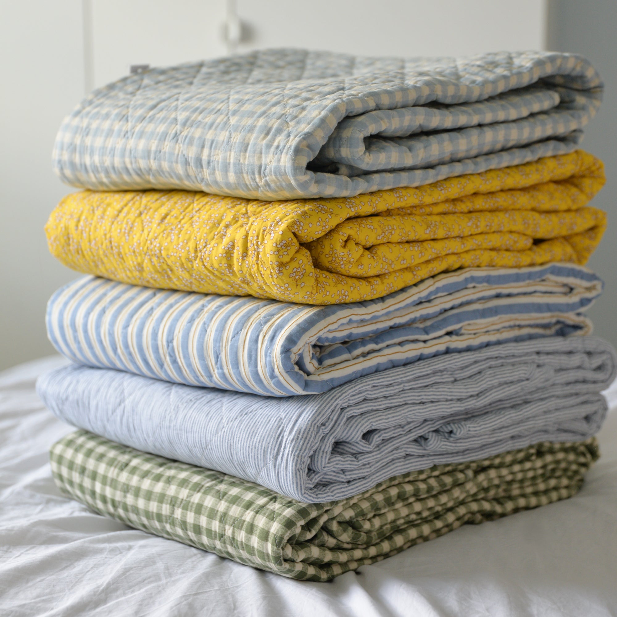 Quilt Blue Stripe 130 x 180