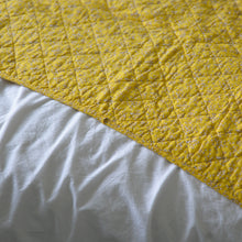 Load image into Gallery viewer, Quilt Yellow with White Flowers 130 x 180