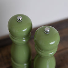 Load image into Gallery viewer, Salt or Pepper Mill / Green