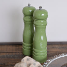 Load image into Gallery viewer, Salt or Pepper Mill / Green