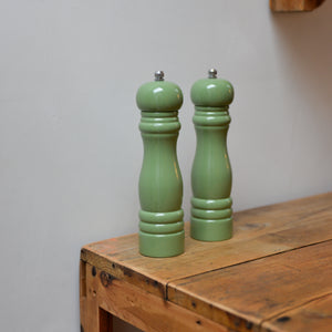 Salt or Pepper Mill / Green