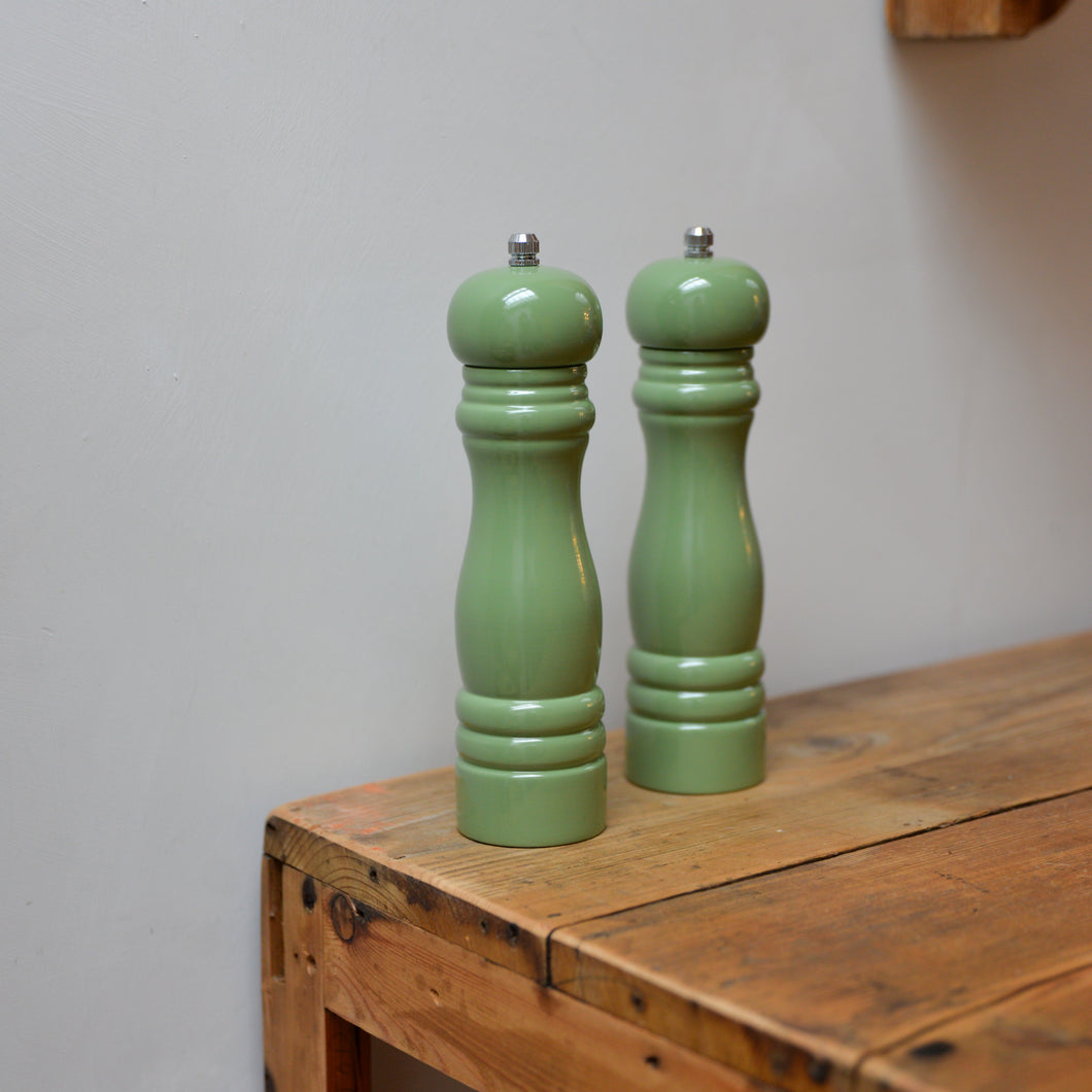 Salt or Pepper Mill / Green