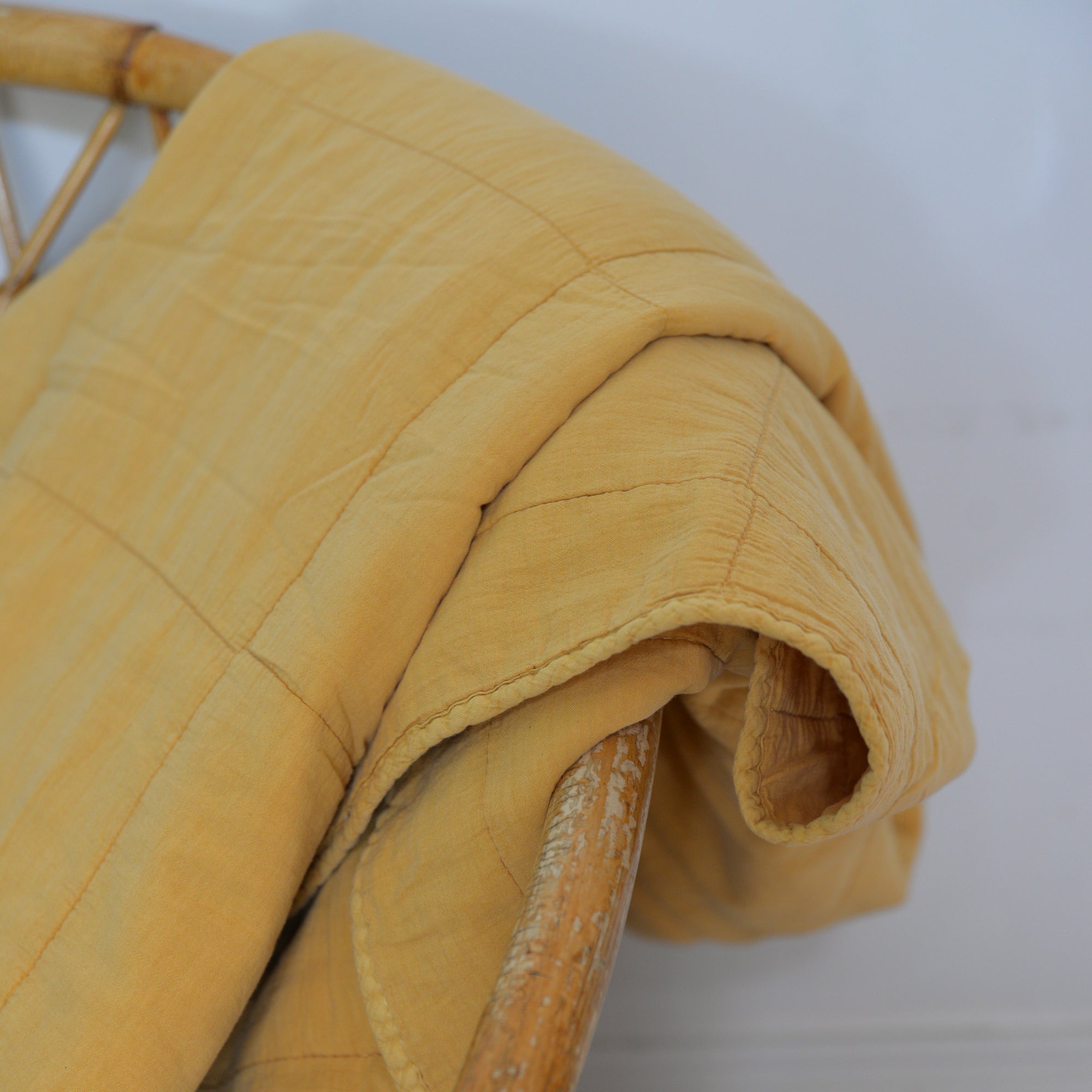 Vintage Quilt in Yellow / 130 x 180cm