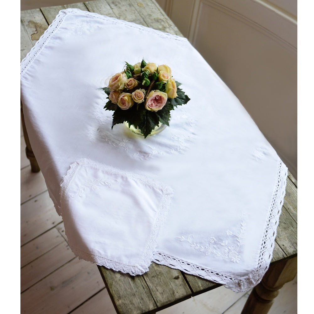 Square  White Tablecloth / Irish Bramble