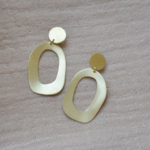 Load image into Gallery viewer, Brass Flora Earrings