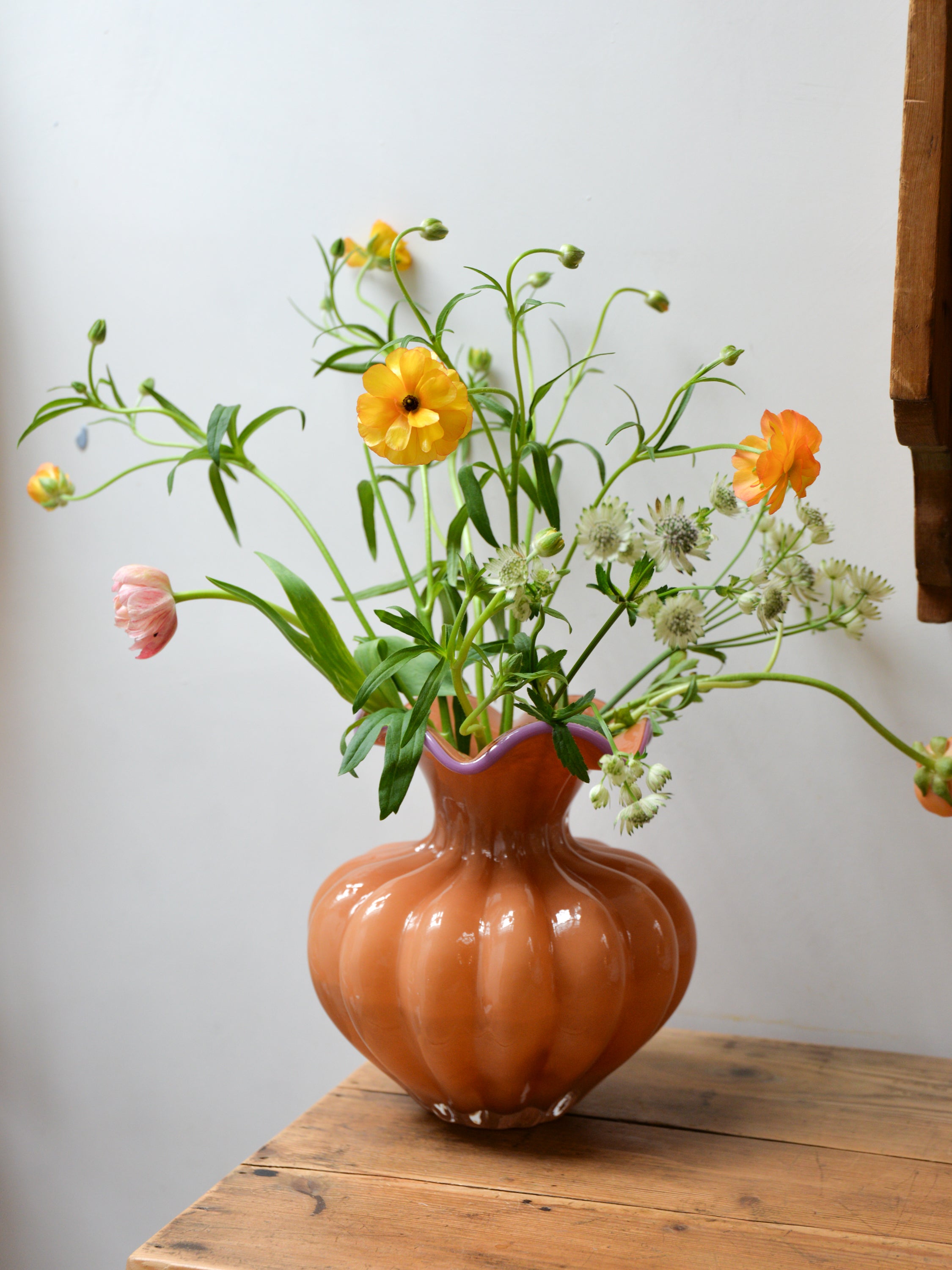 Round Ribbed Glass Vase / Apricot – Mon Pote