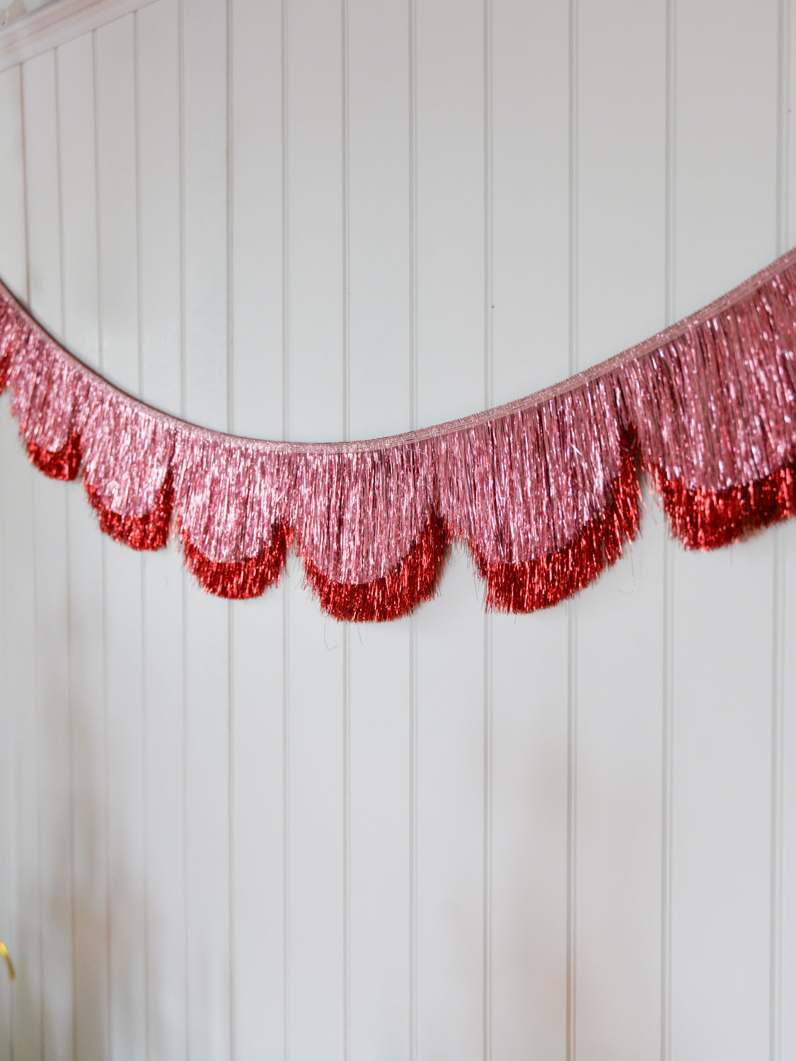 Pink Tinsel Scallop Garland