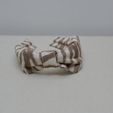 Load image into Gallery viewer, Brown and White Stripe Headband