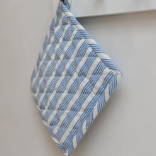 Load image into Gallery viewer, Striped Pot Holder / Blue