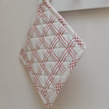 Load image into Gallery viewer, Check Pot Holder / Red