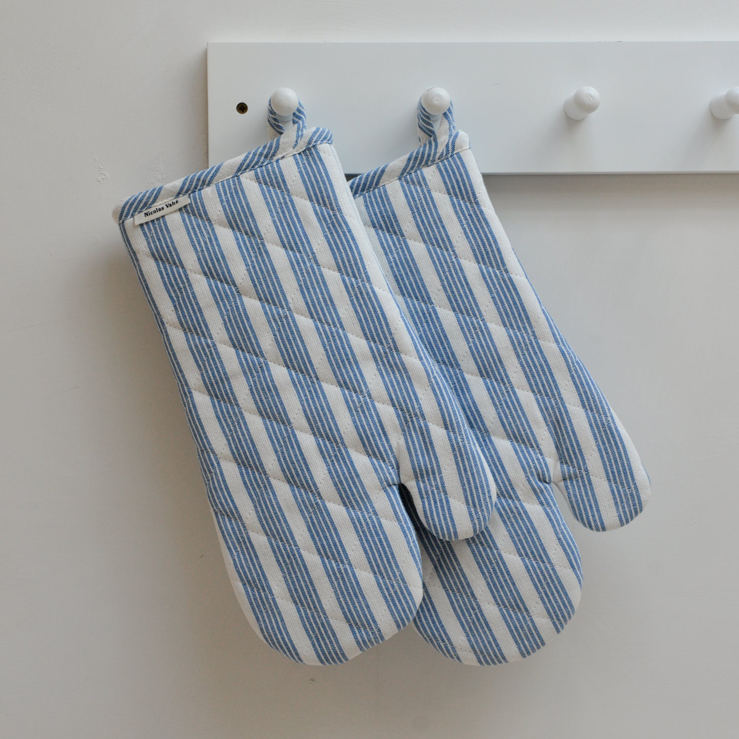Oven Gloves / Blue Stripe
