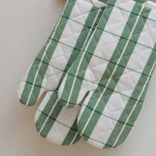 Load image into Gallery viewer, Oven Gloves / Green Check