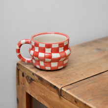 Load image into Gallery viewer, Ysia Check Cup / Red