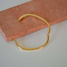 Load image into Gallery viewer, Alaia Bangle / Gold