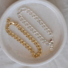 Load image into Gallery viewer, Charm Curb Chain Bracelet / Gold or Silver