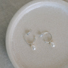 Load image into Gallery viewer, Eila Pearl Earrings in Silver