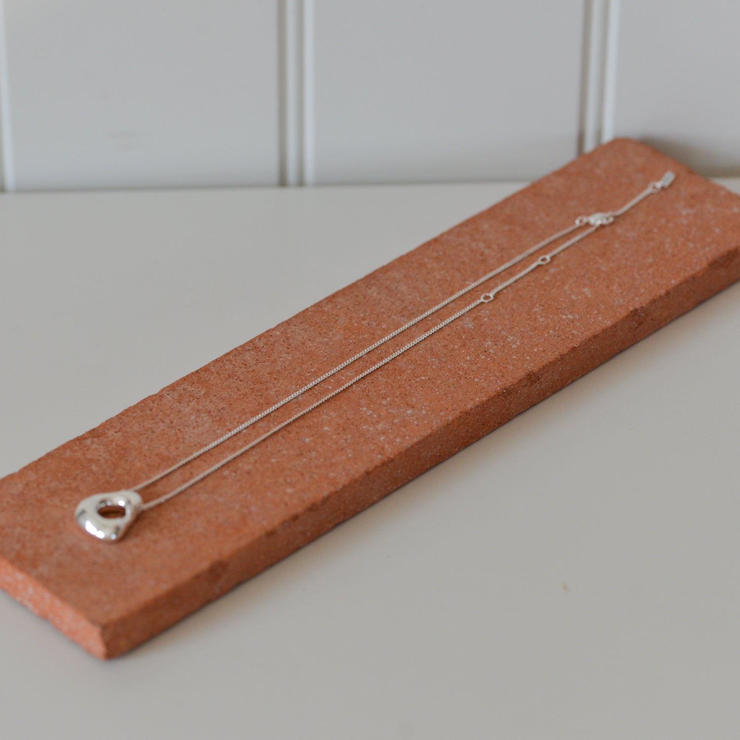 Free Pendant Necklace / Silver