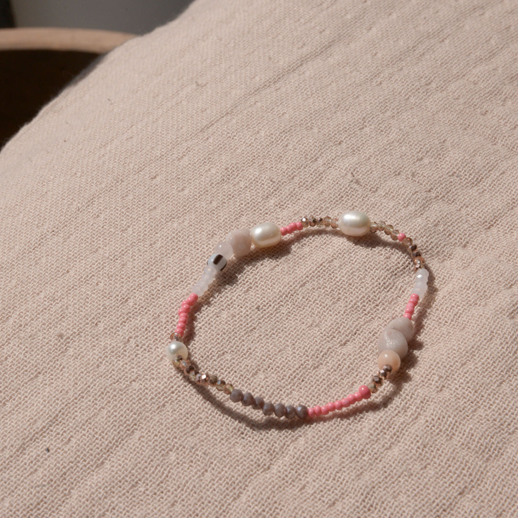 Freshwater Pearl and Bead Bracelets / Colours