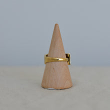 Load image into Gallery viewer, Friends Chunky Ring in Gold