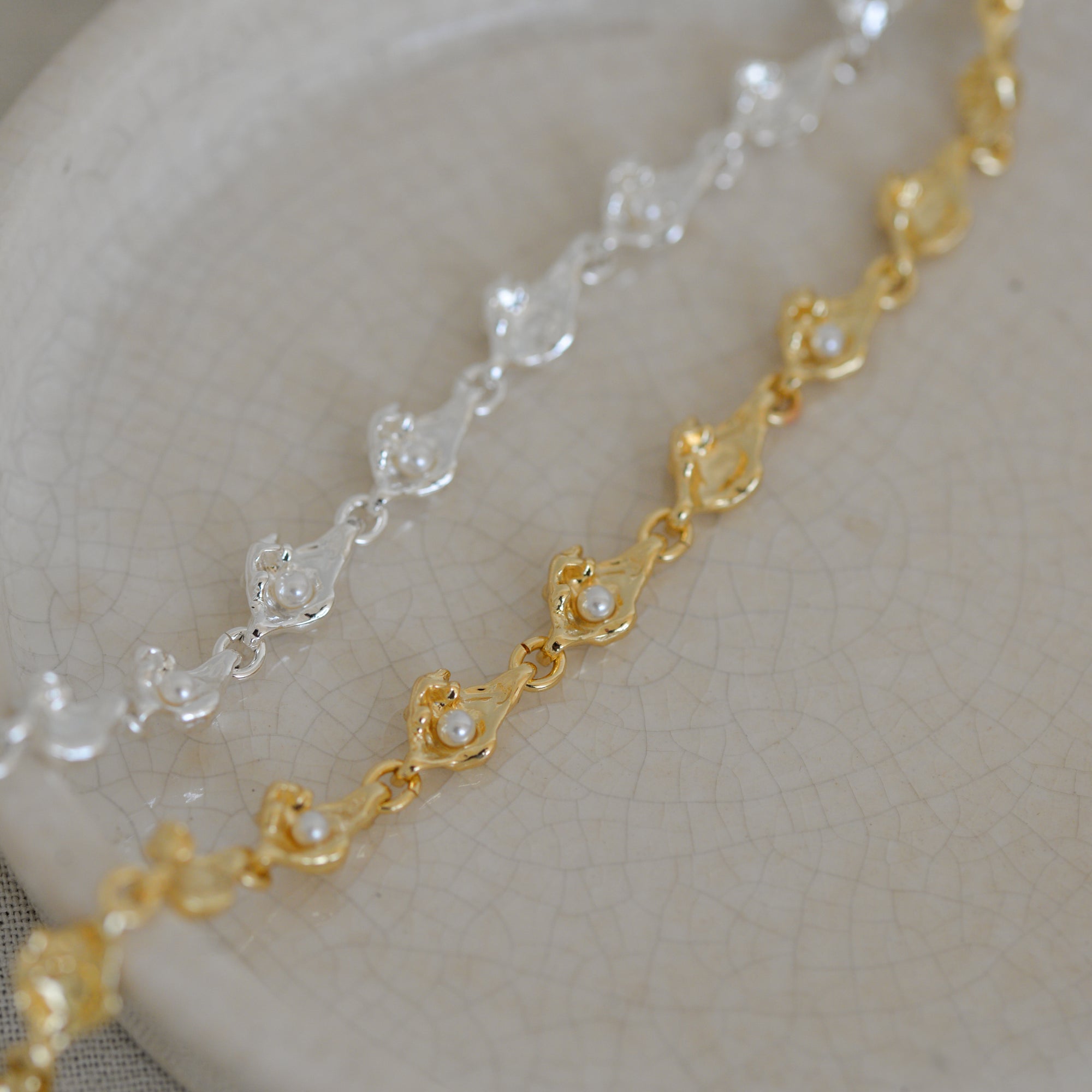 Inaya Bead and Metal Bracelet / Silver or Gold plated