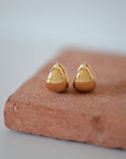 Jua Chunky Huggie Earrings / Gold