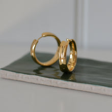 Load image into Gallery viewer, Kayden Hoops / Gold