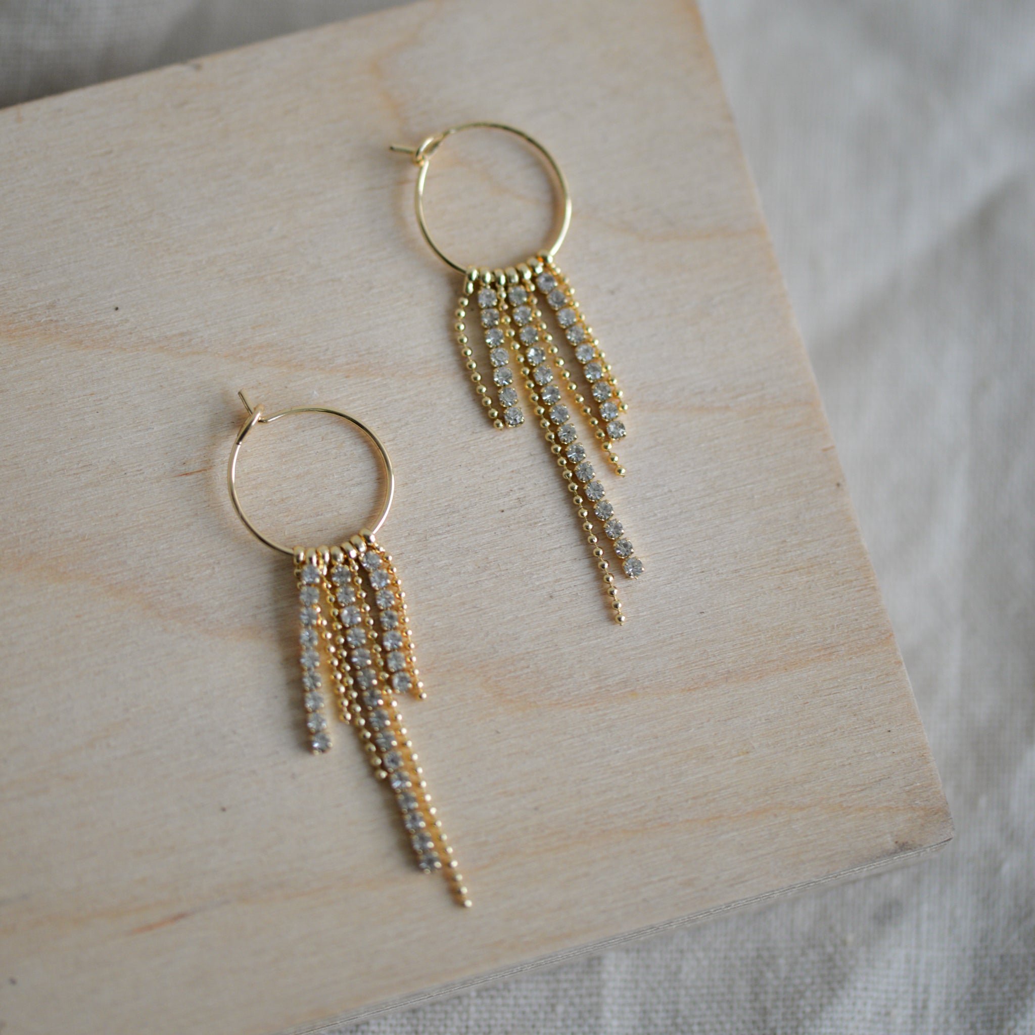 Stylish earrings sale gold