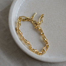 Load image into Gallery viewer, Rani Recycled Bracelet / Silver or Gold