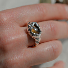Load image into Gallery viewer, Rhythm Recycled Statement ring / Gold and Silver