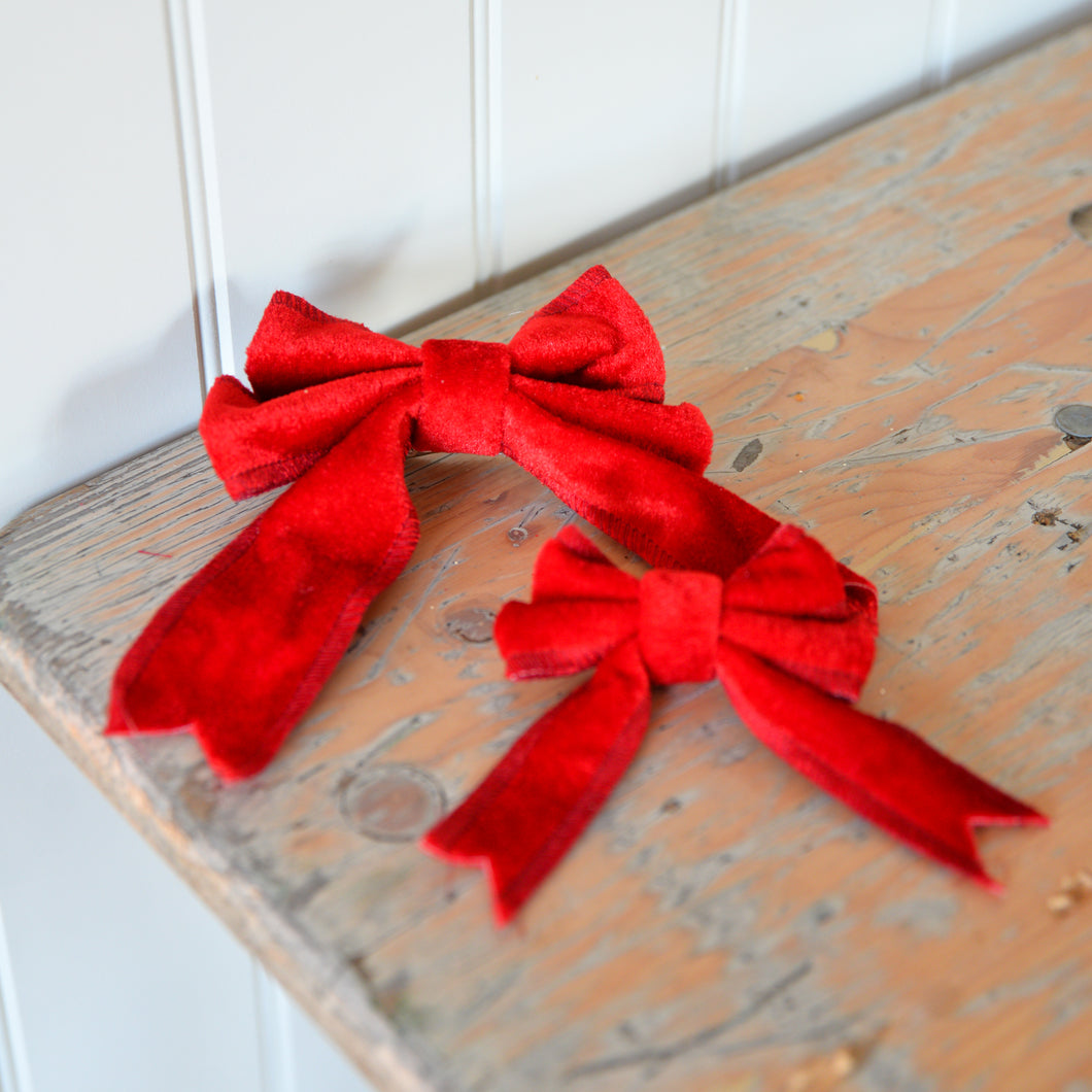 Velvet Red Bow / Sizes