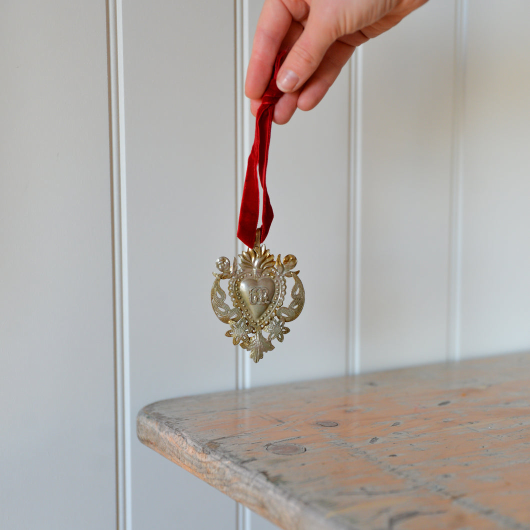 Ornate Metal Heart Hanging Tree Decoration