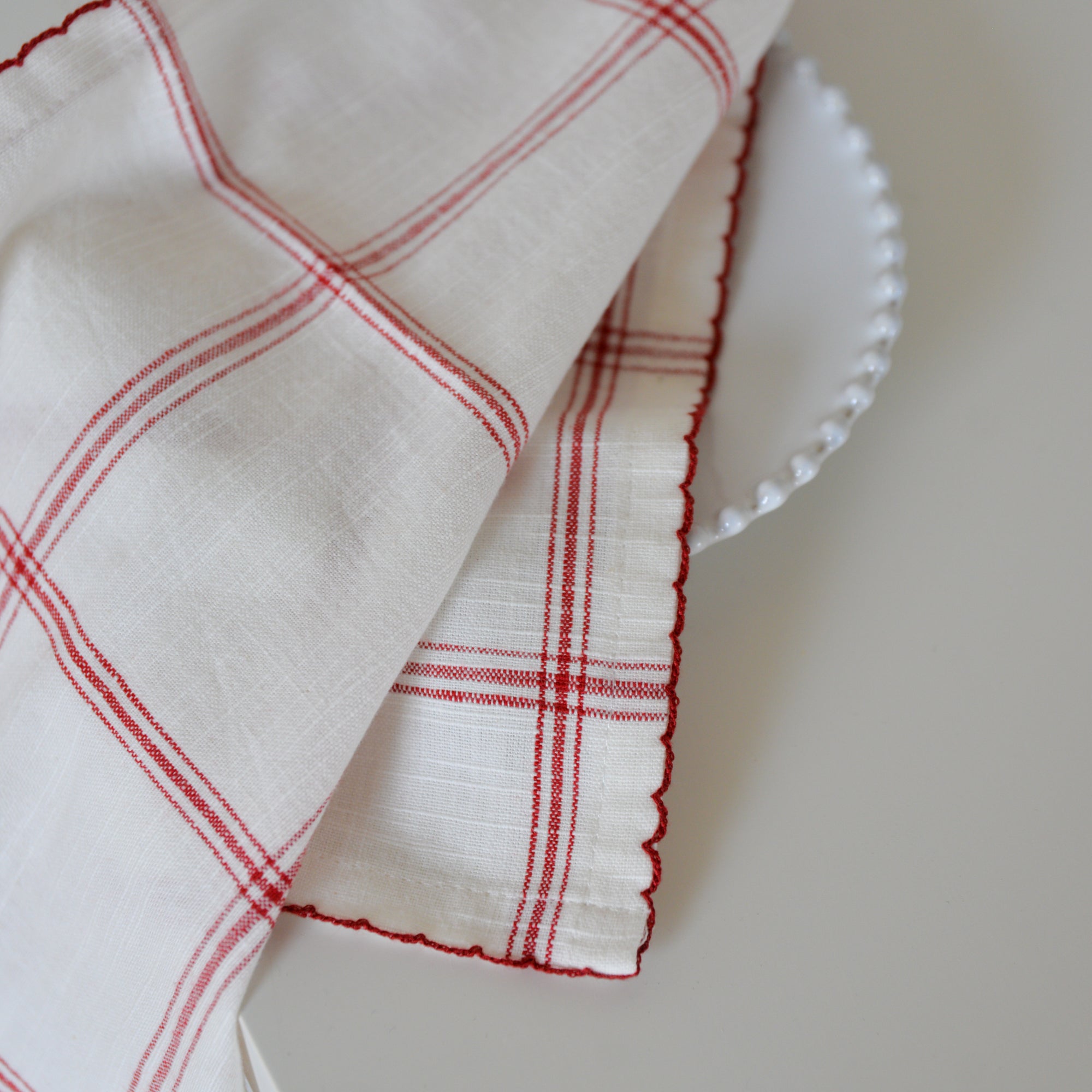 Napkin Alma Check / White and Red
