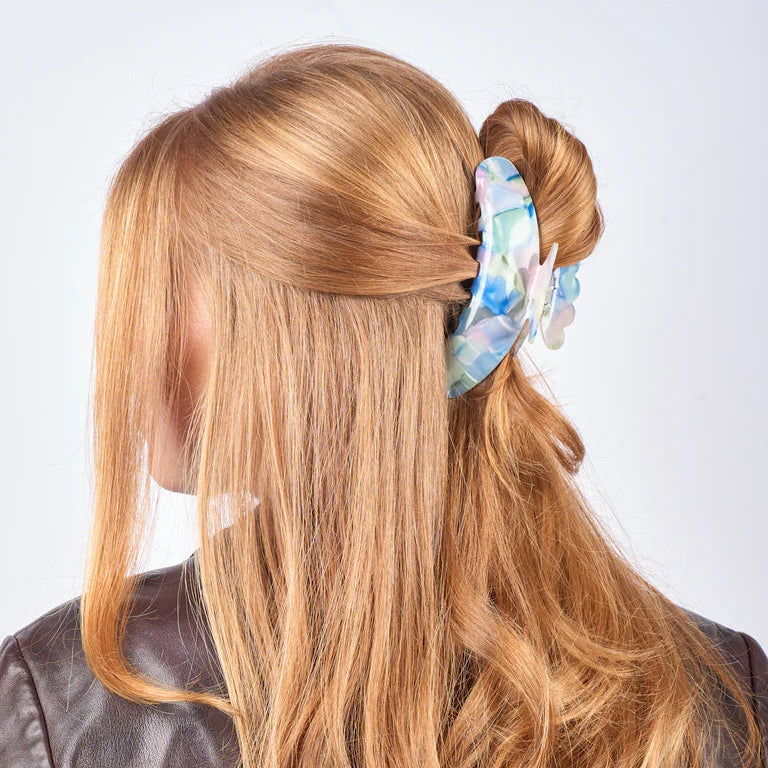 Helle Marble Claw Clip