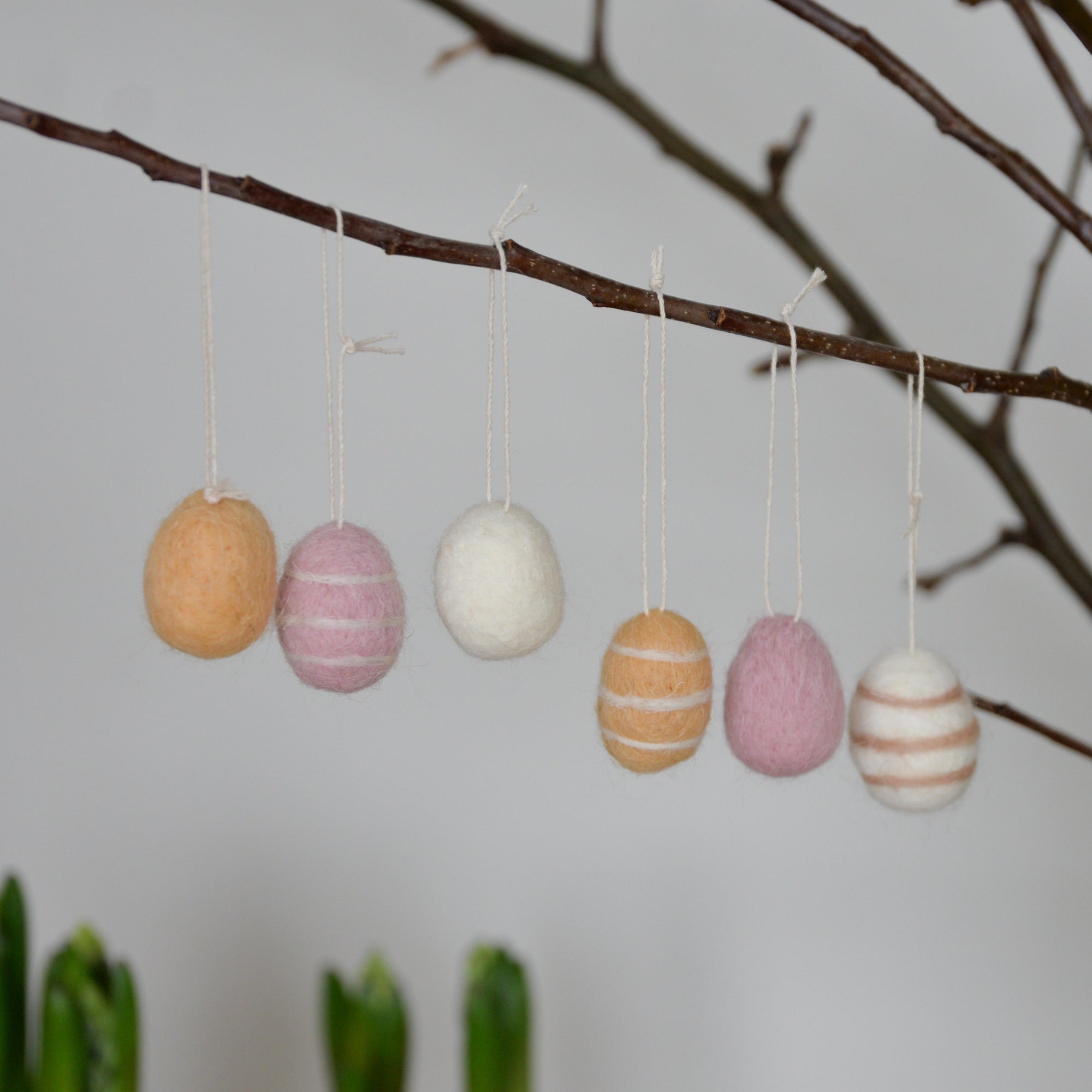 Felt Hanging Easter Eggs / Yellow