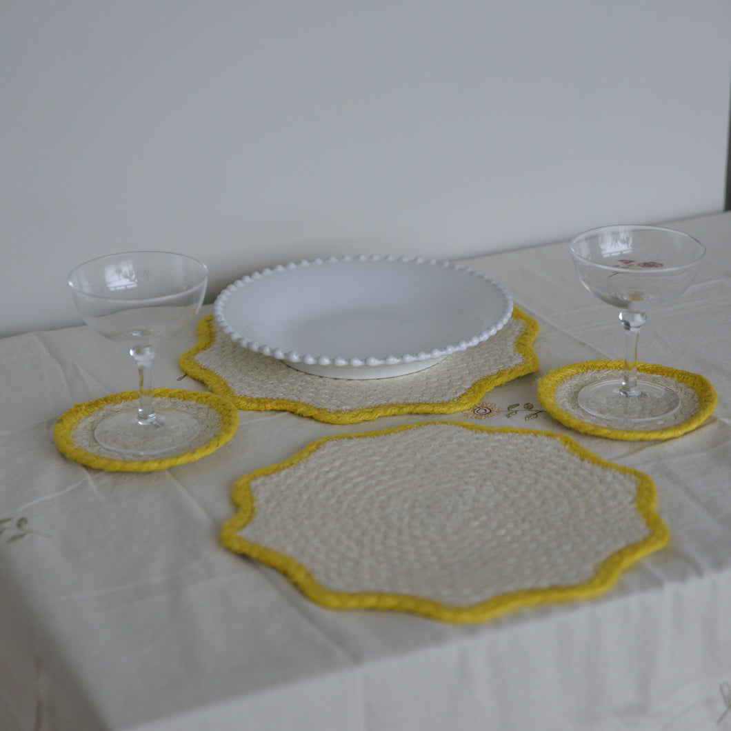 Braided Scalloped Placemats / Colours