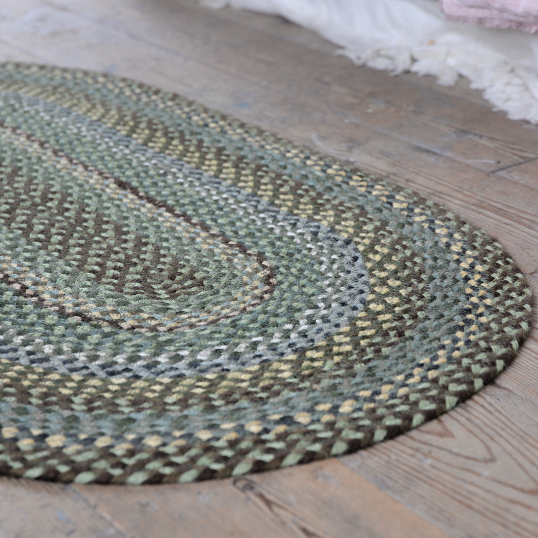 Hedgerow Jute Oval Rug / Green