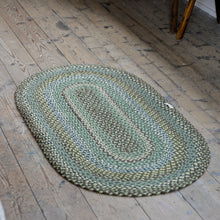 Load image into Gallery viewer, Hedgerow Jute Oval Rug / Green