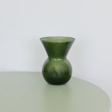 Load image into Gallery viewer, Colourful Glass Vase / Green