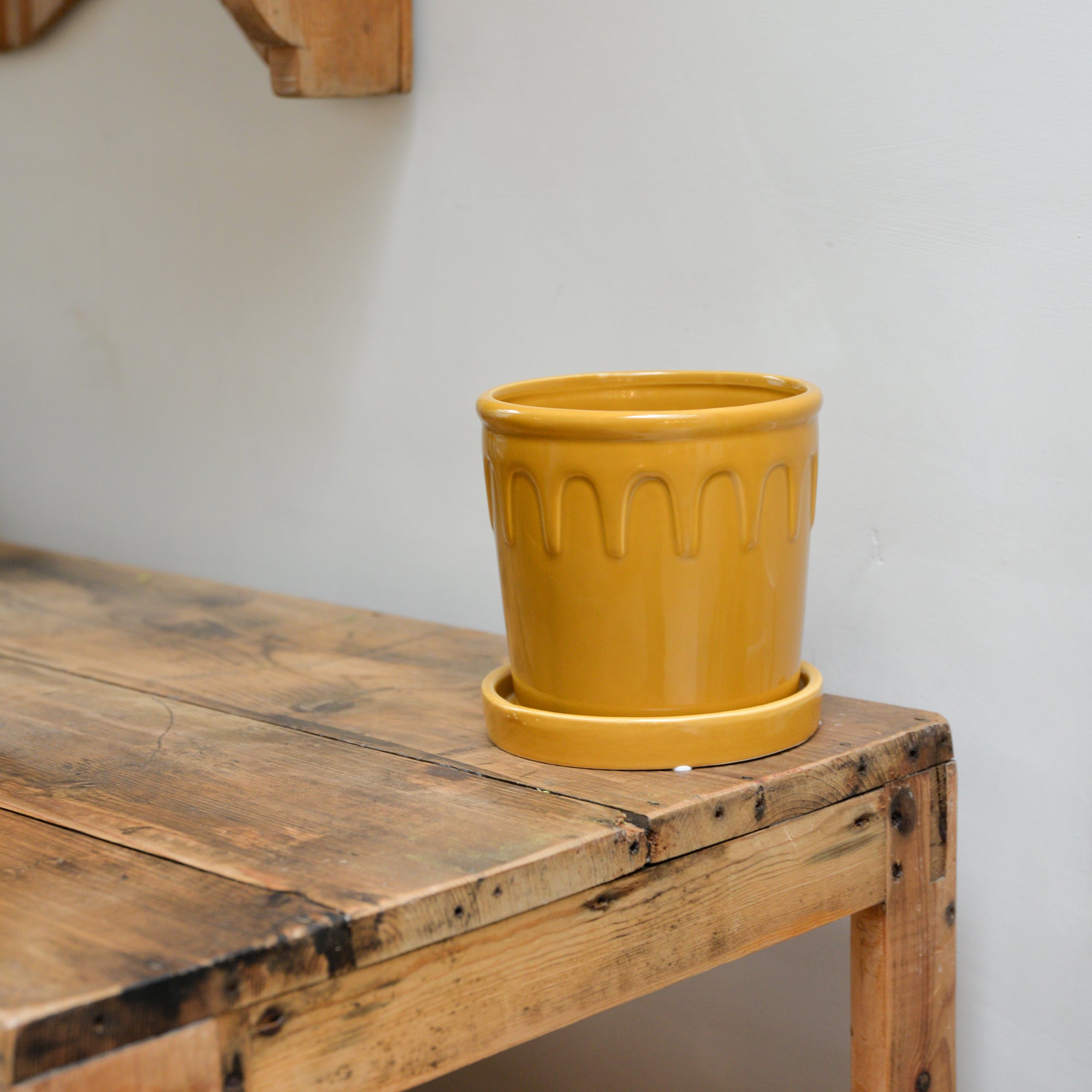 Lykke Glazed Plant Pot / Brown