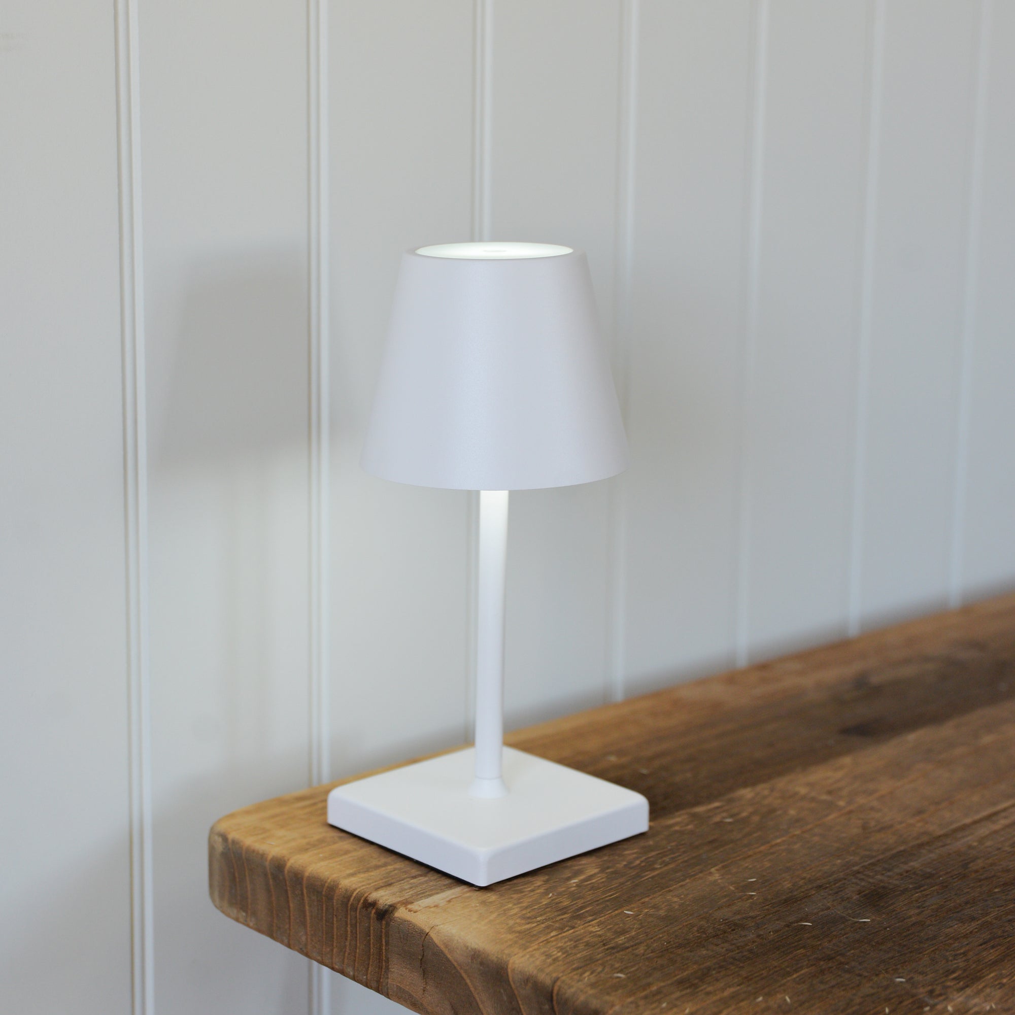 Siena Rechargeable LED Table Lamp / White