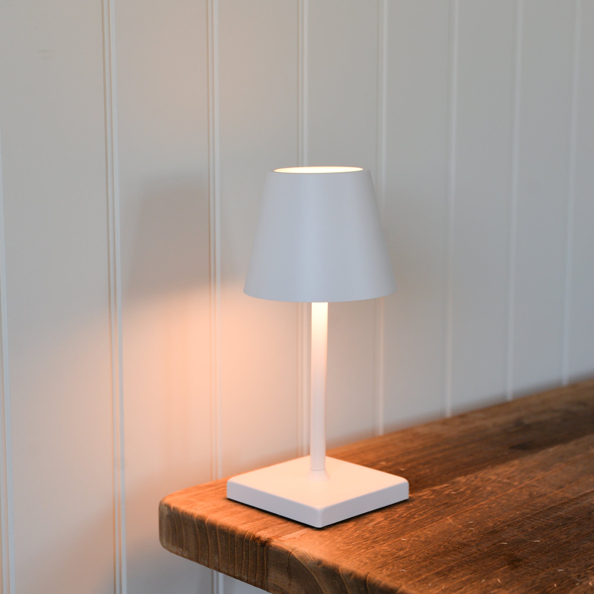 Siena Rechargeable LED Table Lamp / White