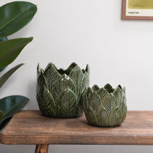 Load image into Gallery viewer, Nea Leaf Plant Pot / Sizes