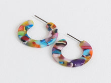Load image into Gallery viewer, Jessica Resin Red Orange Lilac Hoops
